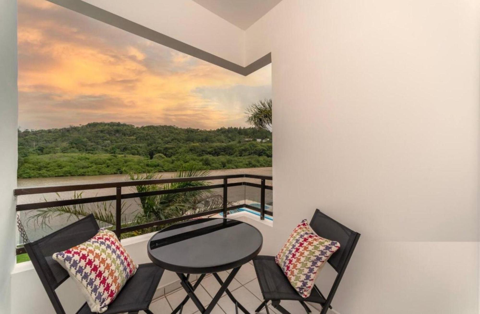 Rizzu Marina Hotel บัลเนอาริโอ กังโบริว ภายนอก รูปภาพ